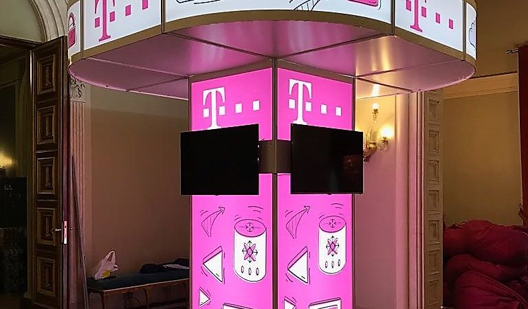 STAND TELEKOM  